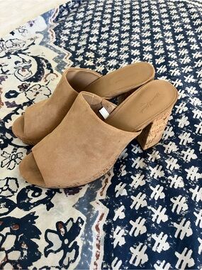 Women's Tan Suede Peep-Toe Cork Block Heel Mules